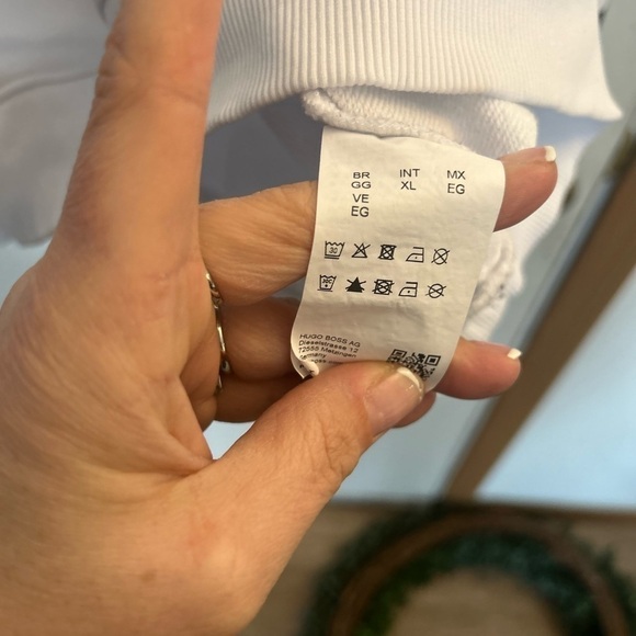 Hugo men's XL White crewneck sweater with black logos - Picture 5 of 12